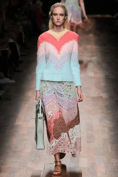 Look 32